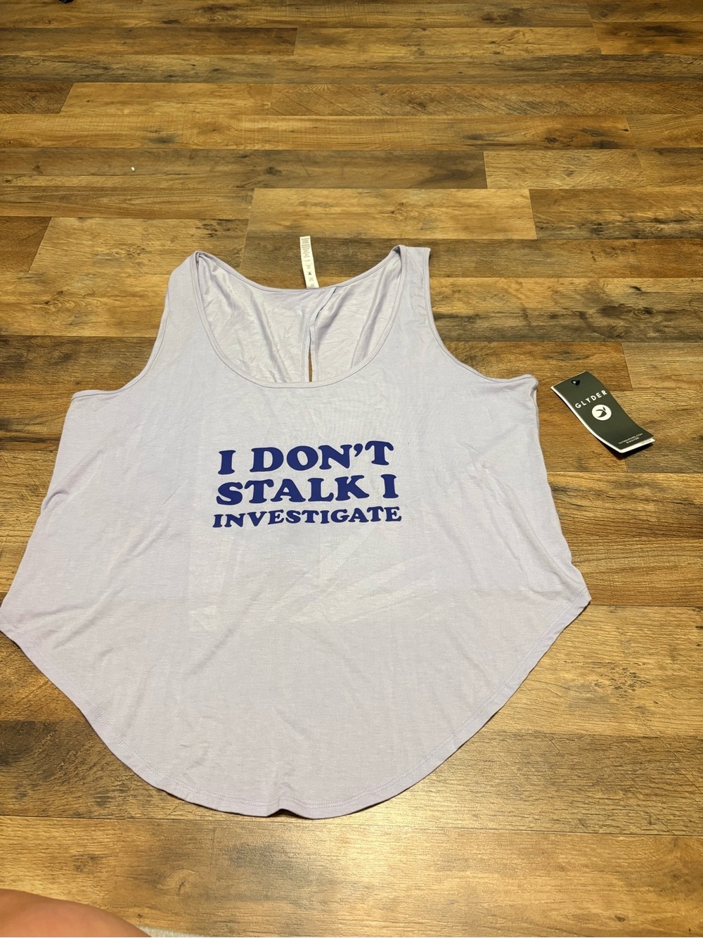 NWT Glyder “I Don’t Stalk I Investigate” Twist Back Tank Top Lavender Size XL